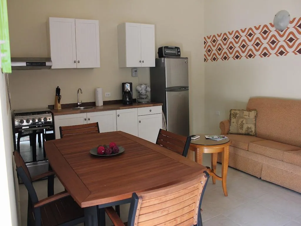 Nature Aruba Deluxe Apartments شاطئ بالم أروبا